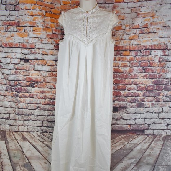 Christian Dior Small Nightgown Union Made NWOT Lingerie lace Prairie Vintage - Picture 4 of 12